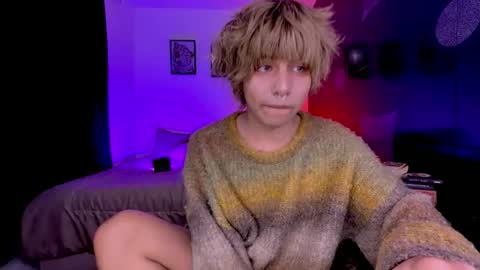 Snapshot of aronn_44 chatting on 05-28-26, 02:20 Aaron online show from 05-28-26, 02:20