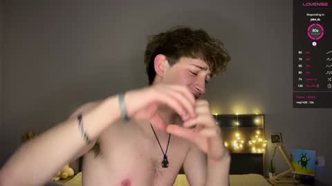 Aron and Phil solo online show from 01-06-25, 06:41