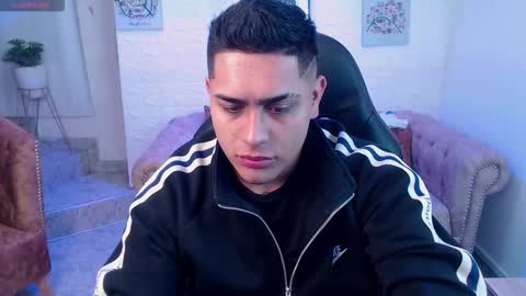 Snapshot of aroon_09 chatting on 12-15-25, 03:11 Aron online show from 12-15-25, 03:11