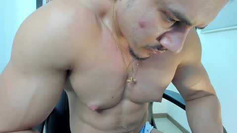 Snapshot of aroon_connor chatting on 01-20-25, 11:32   online show from 01-20-25, 11:32