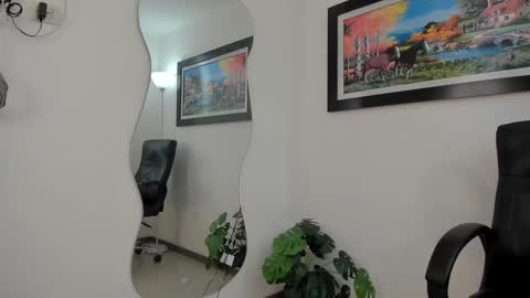 Snapshot of aroon_connor chatting on 01-23-25, 08:45   online show from 01-23-25, 08:45