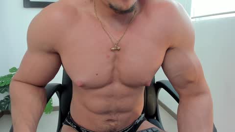 Snapshot of aroon_connor chatting on 02-05-25, 08:25   online show from 02-05-25, 08:25