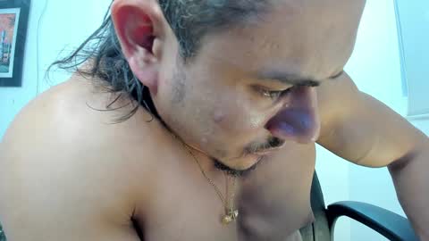 Snapshot of aroon_connor chatting on 02-08-25, 11:02   online show from 02-08-25, 11:02