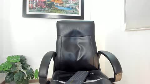 Snapshot of aroon_connor chatting on 02-09-25, 02:06   online show from 02-09-25, 02:06