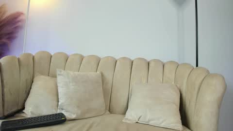 Snapshot of aroon_connor chatting on 10-30-25, 10:10   online show from 10-30-25, 10:10