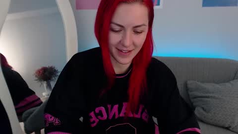 arri_ella online show from 09-18-25, 01:18