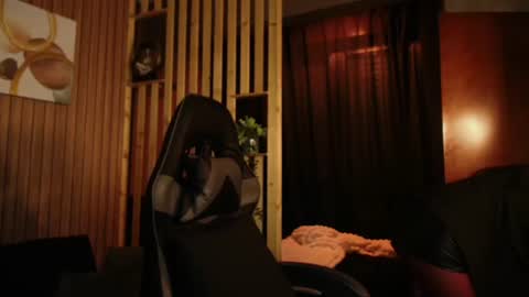      online show from 06-11-26, 06:28