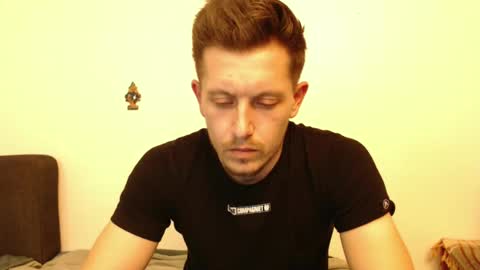 Snapshot of arromwilliam90 chatting on 02-14-25, 01:18 arromwilliam90 online show from 02-14-25, 01:18