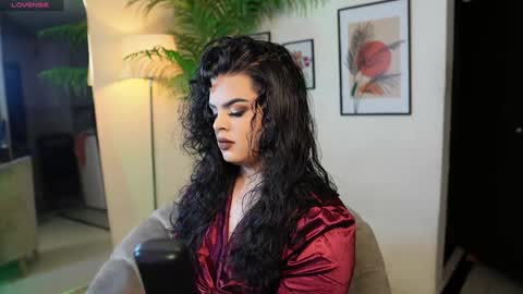 Chloe  online show from 12-24-24, 10:49