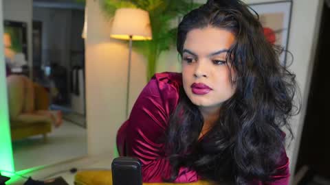 Chloe  online show from 02-05-25, 07:53