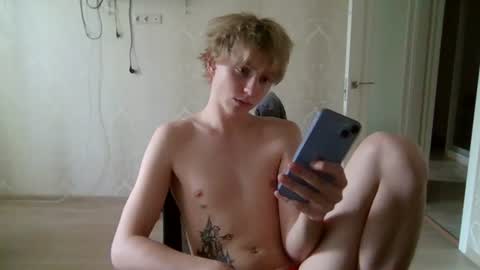 Snapshot of artem228play chatting on 06-21-26, 02:03 artem228play online show from 06-21-26, 02:03