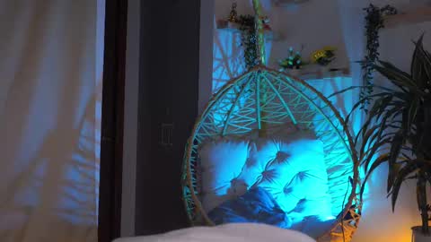 Snapshot of artemia_ chatting on 02-13-25, 12:46 Amanda online show from 02-13-25, 12:46