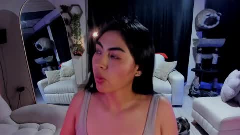 Snapshot of artemis_020 chatting on 05-24-26, 04:17 FENIX online show from 05-24-26, 04:17
