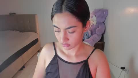 Snapshot of artemis_020 chatting on 06-25-26, 04:22 FENIX online show from 06-25-26, 04:22