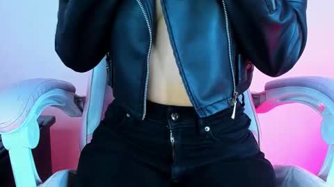 artemisa_leon online show from 09-18-25, 03:08