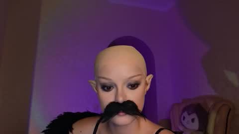 SEE U THURSDAY  online show from 10-31-25, 09:38