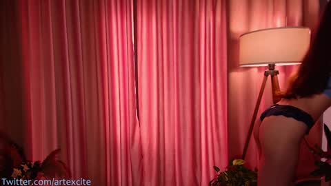 Lina online show from 12-18-24, 05:48