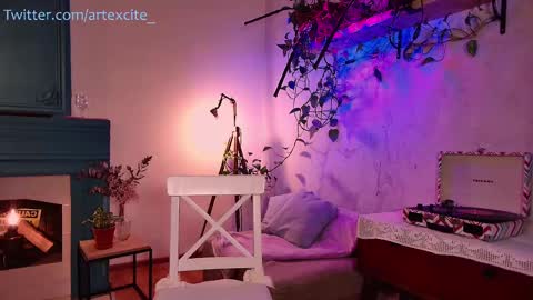 Lina online show from 02-27-25, 07:23