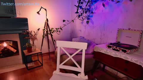 Lina online show from 02-28-25, 08:09