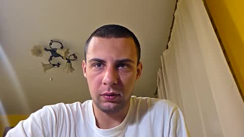 A online show from 10-19-25, 01:39