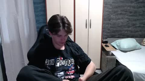 Snapshot of arthur__king chatting on 07-12-26, 01:02 Arthur online show from 07-12-26, 01:02