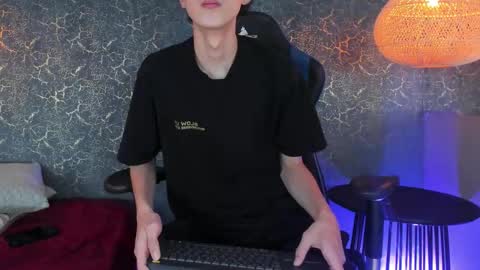 arthurcox_ online show from 11-21-25, 07:45