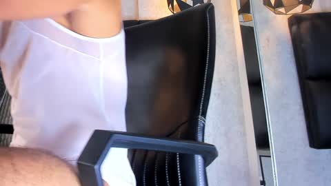 Snapshot of arthurlam chatting on 12-06-24, 01:51 Arthur online show from 12-06-24, 01:51