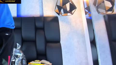 Snapshot of arthurlam chatting on 03-06-25, 03:24 Arthur online show from 03-06-25, 03:24