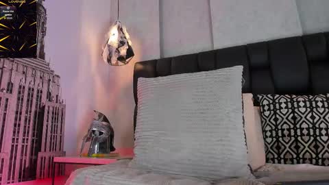 Snapshot of arthurlam chatting on 10-19-25, 12:44 Arthur online show from 10-19-25, 12:44