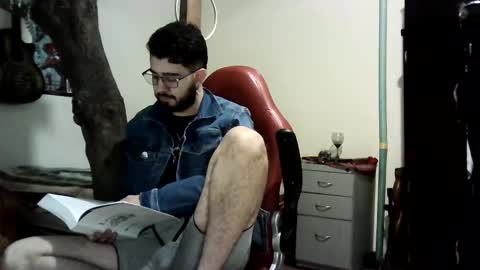 Snapshot of artorias_4 chatting on 12-20-24, 04:09 artorias 4 online show from 12-20-24, 04:09