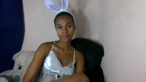 Snapshot of artsloveyou chatting on 07-17-26, 03:57 artsloveyou online show from 07-17-26, 03:57