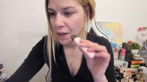 MIA online show from 03-11-25, 08:53