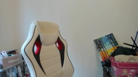 MIA online show from 10-21-25, 06:58