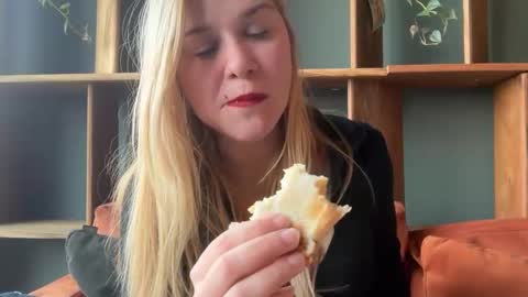 MIA online show from 03-09-26, 11:03