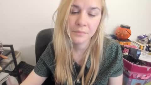 MIA online show from 04-20-26, 08:32