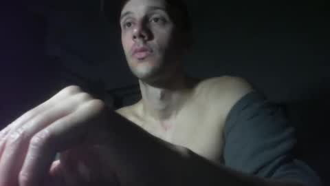 Snapshot of artur833 chatting on 10-24-25, 09:11 artur833 online show from 10-24-25, 09:11