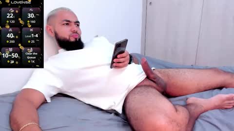 arturguy01 online show from 09-08-25, 09:25