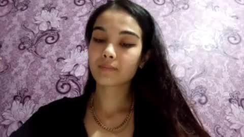 Snapshot of arvillahamner chatting on 12-04-25, 08:28 Amina online show from 12-04-25, 08:28