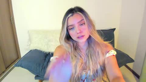 Snapshot of ary_cam230 chatting on 06-05-26, 11:21 Zahaara online show from 06-05-26, 11:21