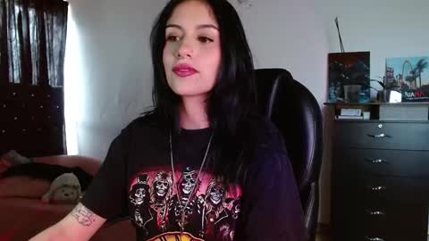   Independent Model online show from 10-24-25, 09:55