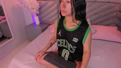 Snapshot of ary_thompson_ chatting on 01-18-25, 07:37 ARY THOMPSON online show from 01-18-25, 07:37