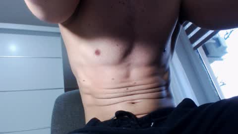 Snapshot of aryanaian1 chatting on 03-04-25, 03:59 AryanAian1 online show from 03-04-25, 03:59