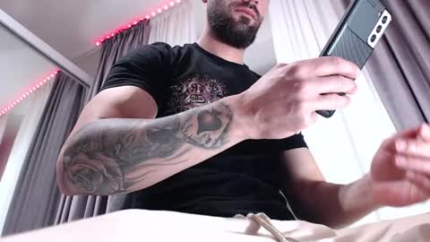 AryanAian1 online show from 04-18-26, 01:59