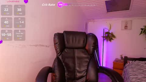 Snapshot of arye_lle chatting on 10-23-25, 11:57 arye_lle online show from 10-23-25, 11:57