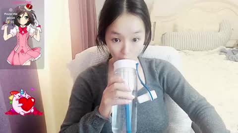 Lily online show from 10-27-25, 04:05