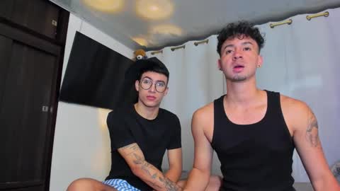 Snapshot of arzt_andy chatting on 03-05-26, 10:22 andy online show from 03-05-26, 10:22