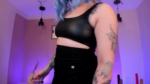 Asami  online show from 12-20-25, 11:23