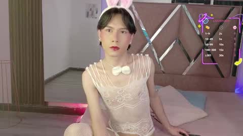 Snapshot of ash_femboy chatting on 10-15-25, 08:31 Ash Femboy online show from 10-15-25, 08:31