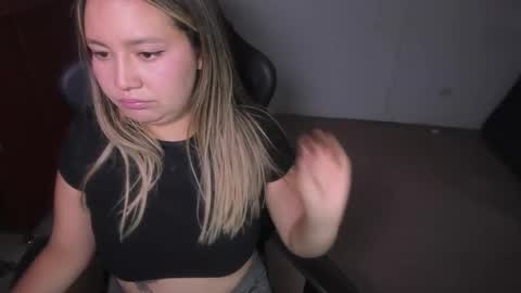 ash_smith1 online show from 11-12-25, 09:58