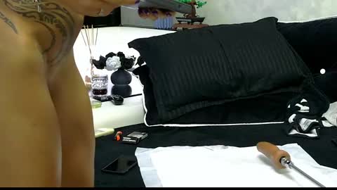 Snapshot of ashadevon_fit chatting on 12-19-24, 01:50 Asha online show from 12-19-24, 01:50